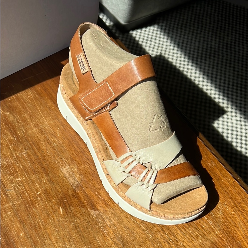 NWT/Box PIKOLINOS PALMA Sandals